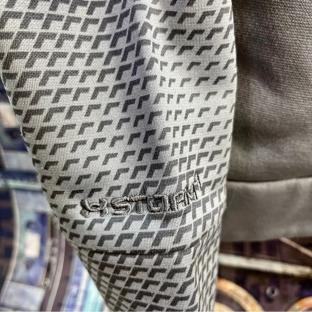 Under Armour Cold Gear Hoodie Long Sleeve - Youth Size Medium